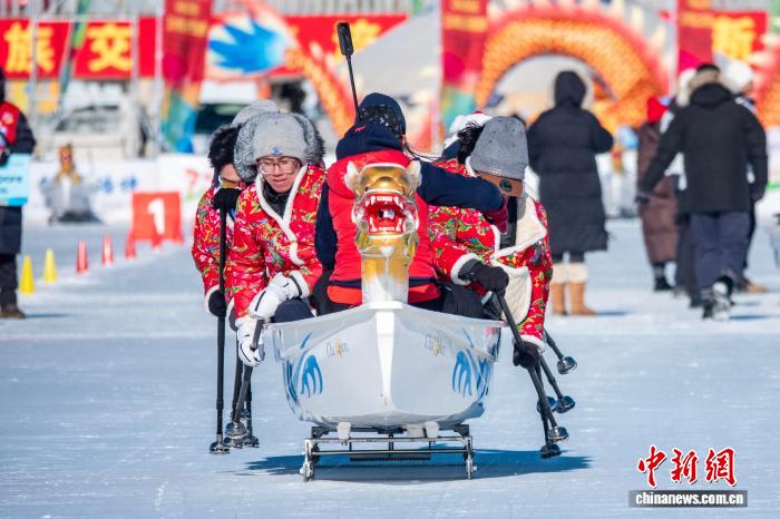 内蒙古锡林郭勒寒冬正式开幕五大洲冰上龙舟挑