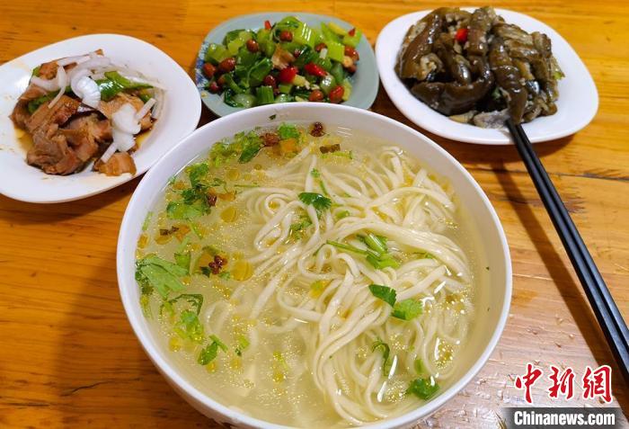 国庆假期健康饮食全攻略：普通人实证与专家建