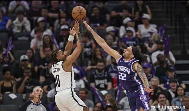 国王队逆转战胜篮网终结两连败 蒙克砍32分创赛