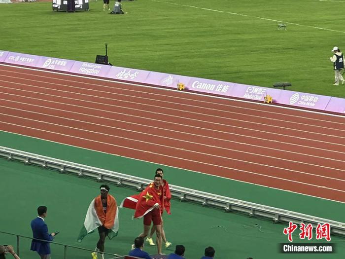 朱亚明17米13夺金 方耀庆16米93摘银 杭州亚运会三