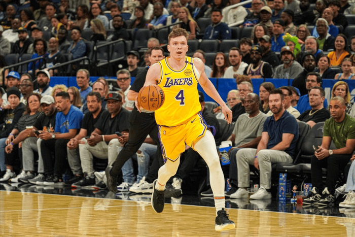 肯纳德绝杀三分逆转湖人困境，展现射手本能