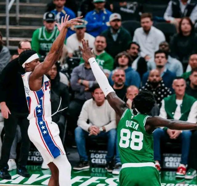 76人客场复仇凯尔特人总比分扳平1比1